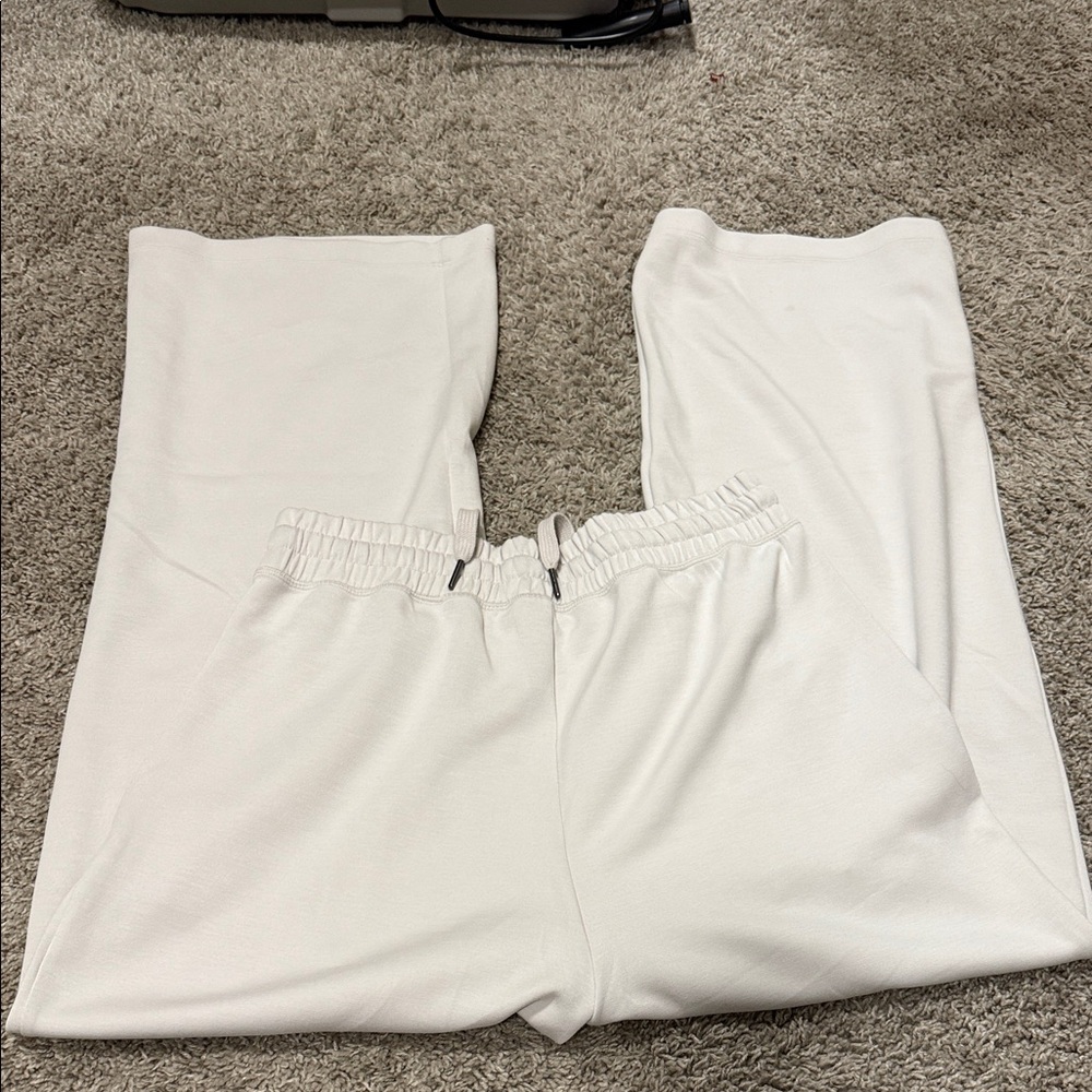 Cozy Hoodie and pants Set - Picture 4 of 5